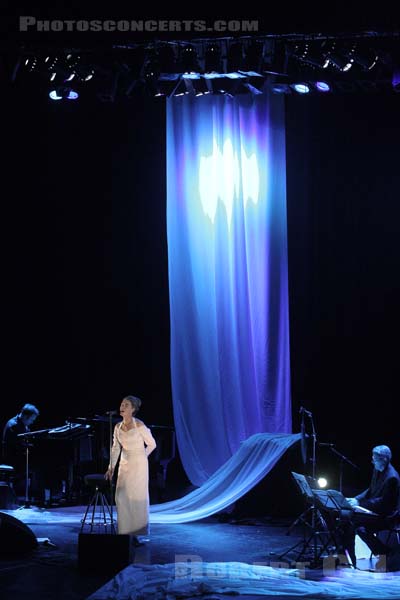 LISA GERRARD - 2007-04-15 - PARIS - Grand Rex - 